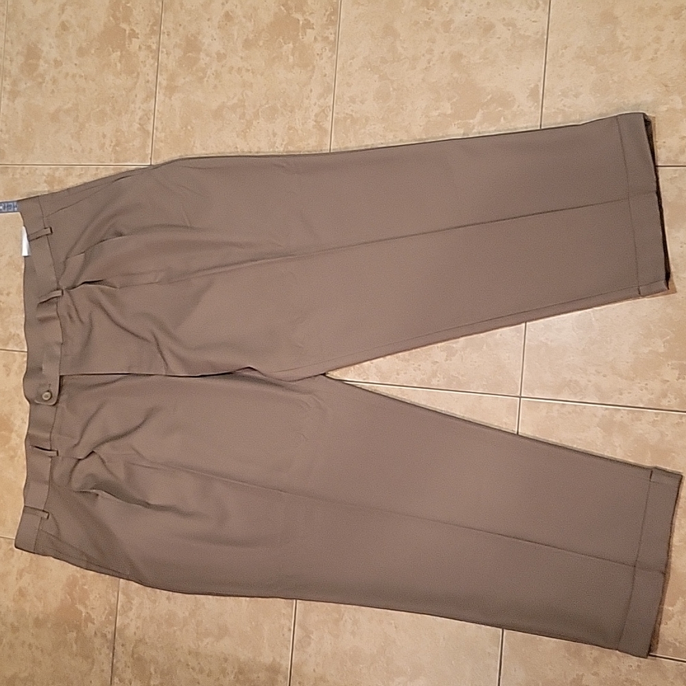 New NWT 50W x 30L Dress Pants Slacks Stoney Grey Pleated Perry Ellis America